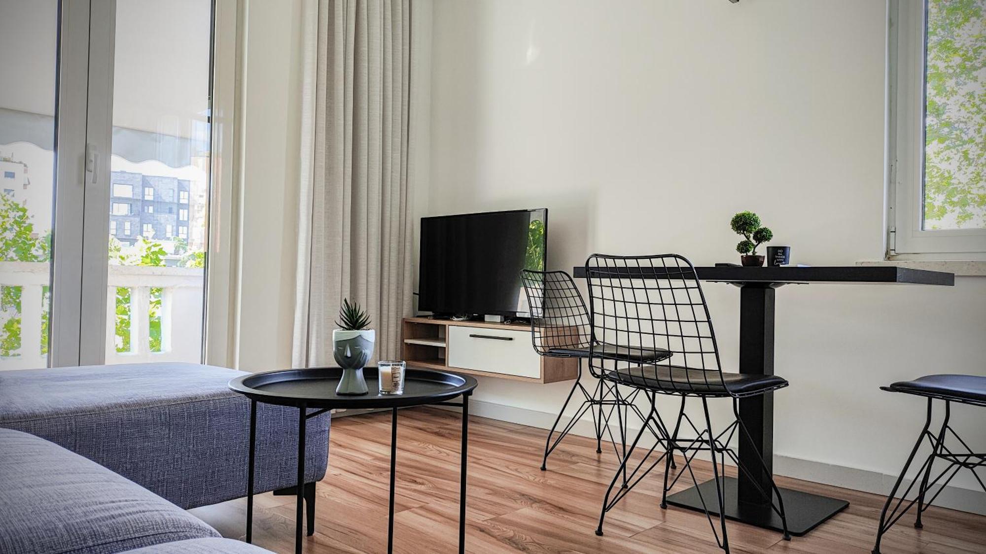 Urban Glow Apartment Tirana